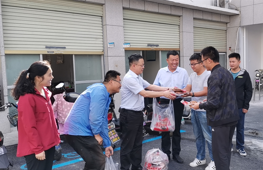 王建民慰问路桥公司交口项目